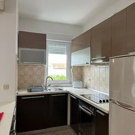 Apartment Bella With Free Parking Promajna